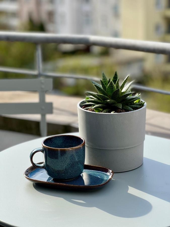 Sunset Apartment: Free Parking + Balcony + Netflix エッセン エクステリア 写真
